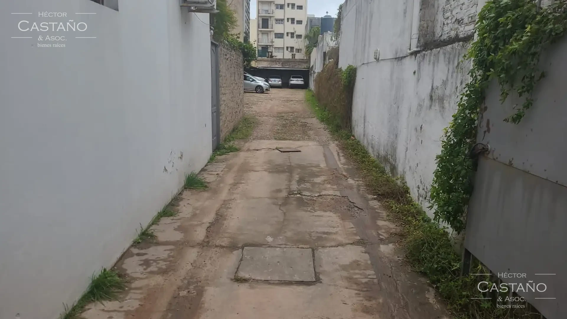 Excelente propiedad en punto estratégico de movilidad. Lote de 538m2 Oficinas de 60m cub. libres 479