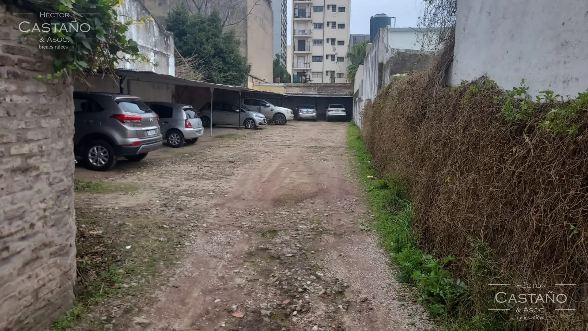 Excelente propiedad en punto estratégico de movilidad. Lote de 538m2 Oficinas de 60m cub. libres 479 (Copia)