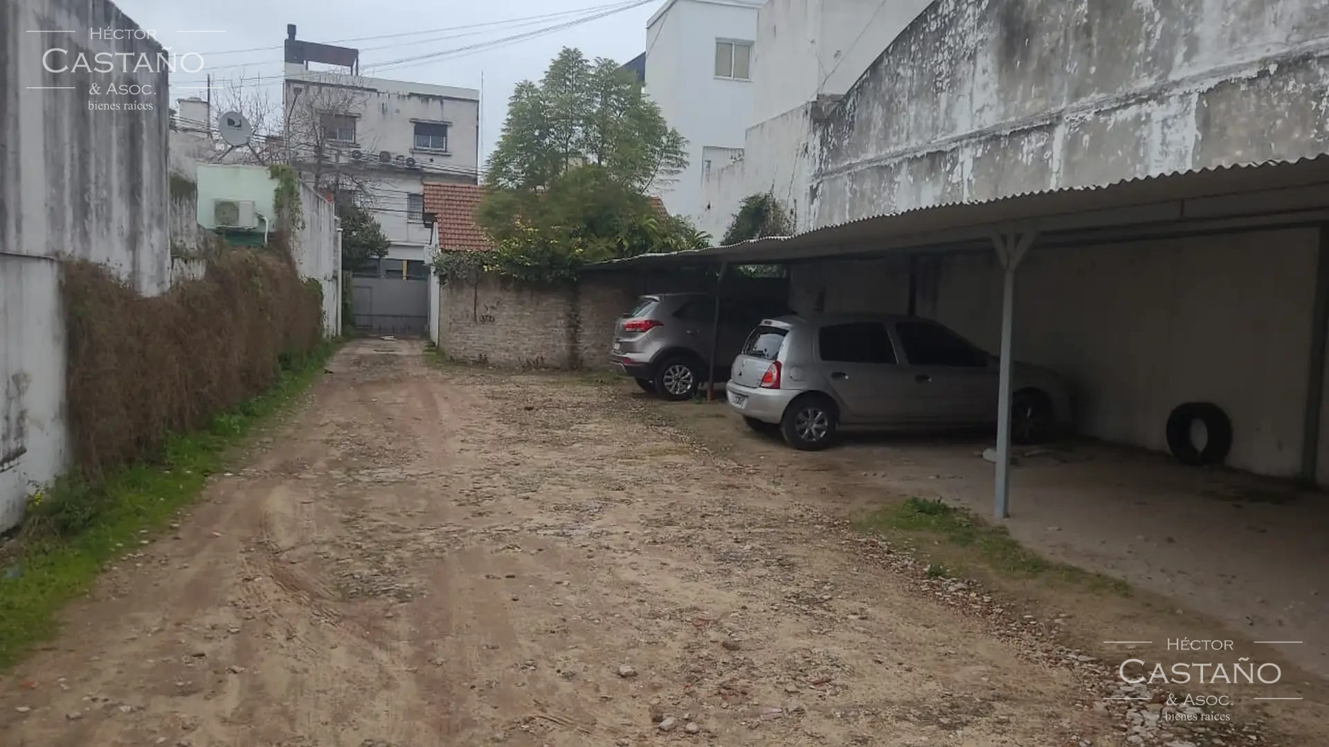 Excelente propiedad en punto estratégico de movilidad. Lote de 538m2 Oficinas de 60m cub. libres 479 (Copia)