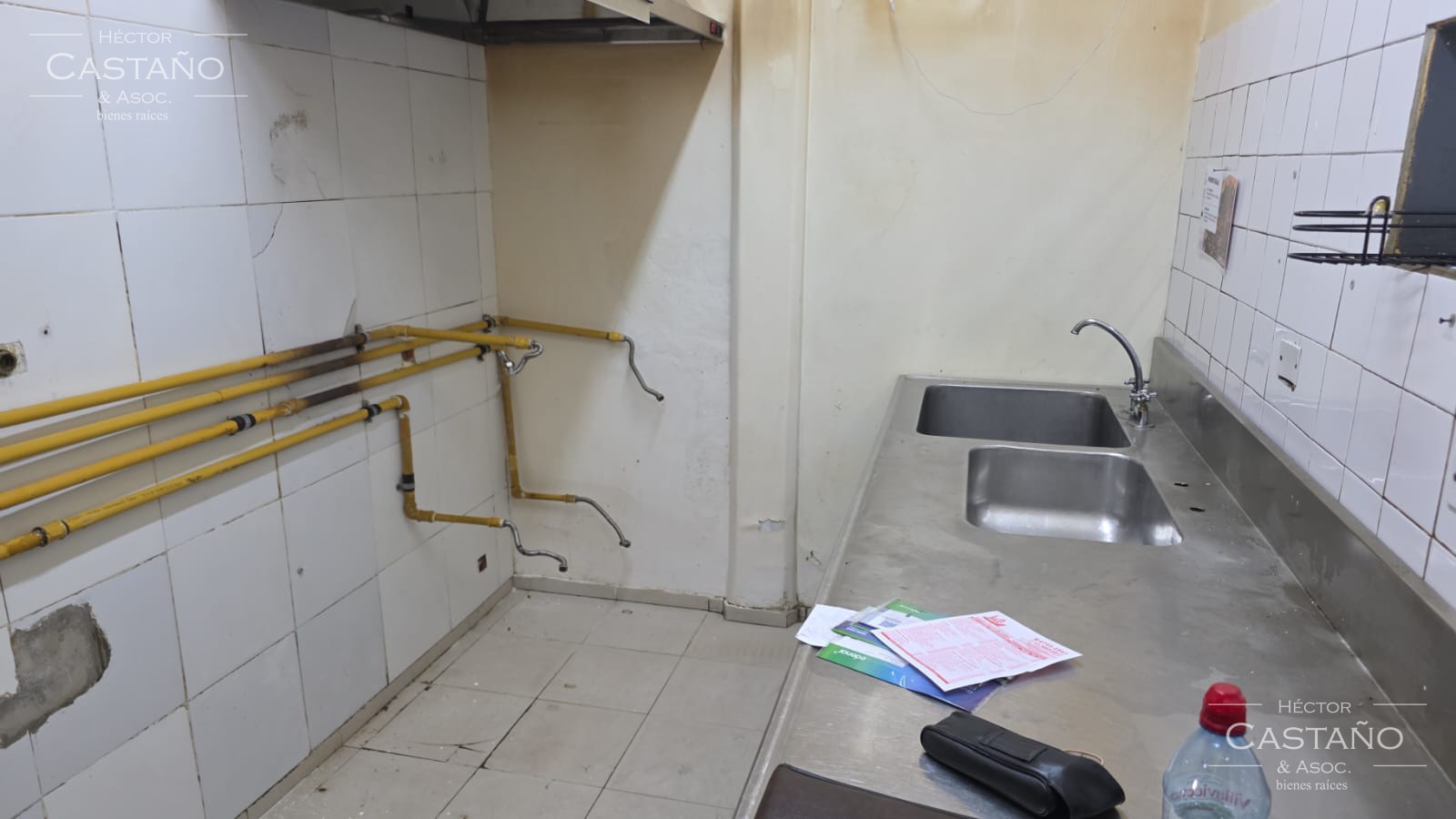 Local en alquiler en vicente lopez - Vías al río -  35m2 aprox