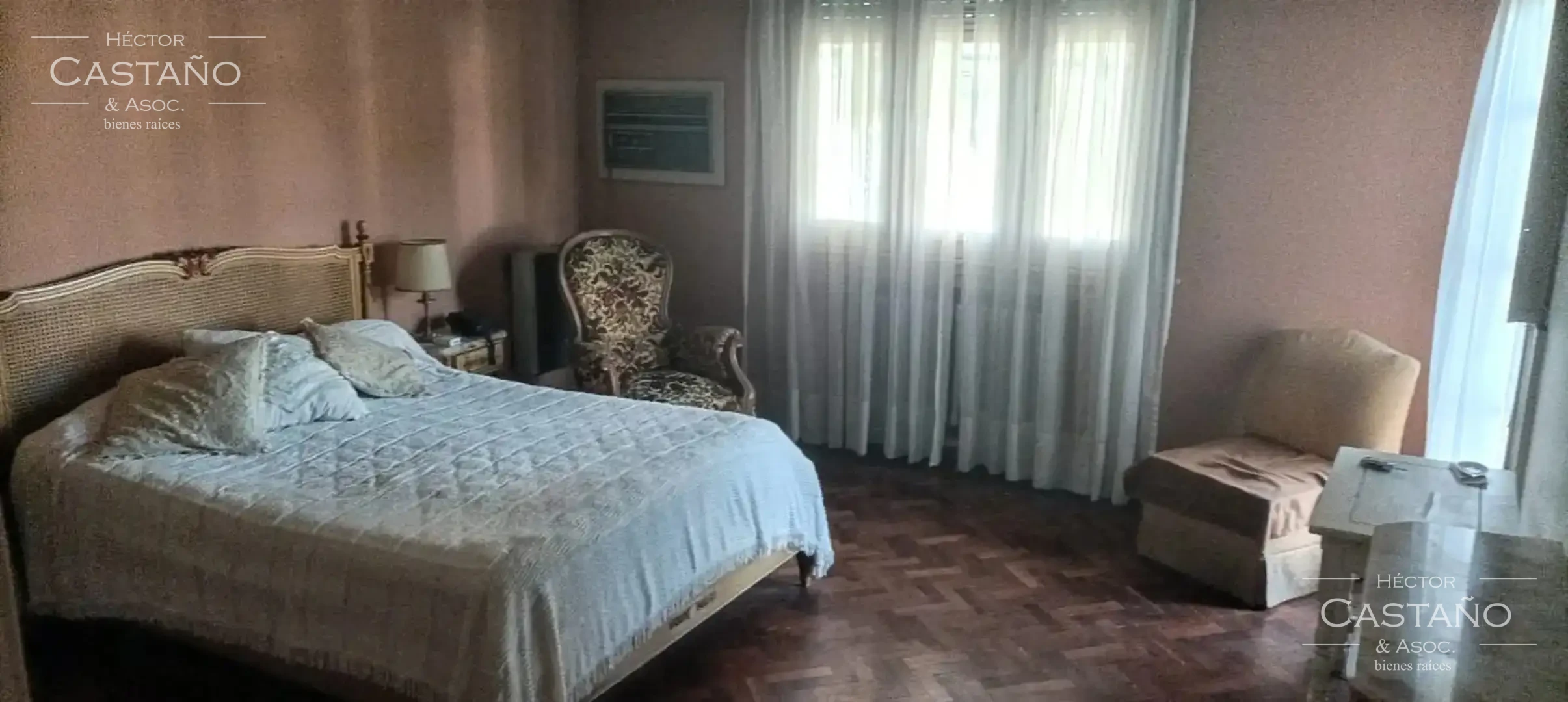 Chalet En Venta En Excelente Zona De Florida | 6 Ambientes, 2 Cocheras Y Apto Crédito